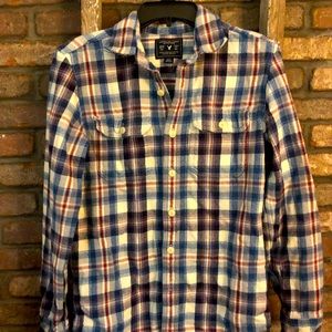 Men’s American Eagle thick flannel shirt. Size small